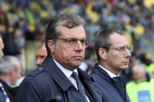 Cristiano Giuntoli concentrato a Parma