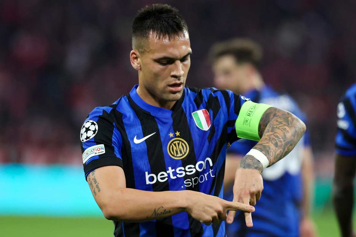Lautaro Martinez esulta