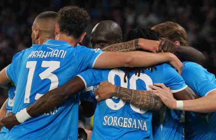 Giocatori del Napoli esultano