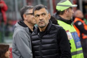 Sergio Conceicao guarda i tifosi