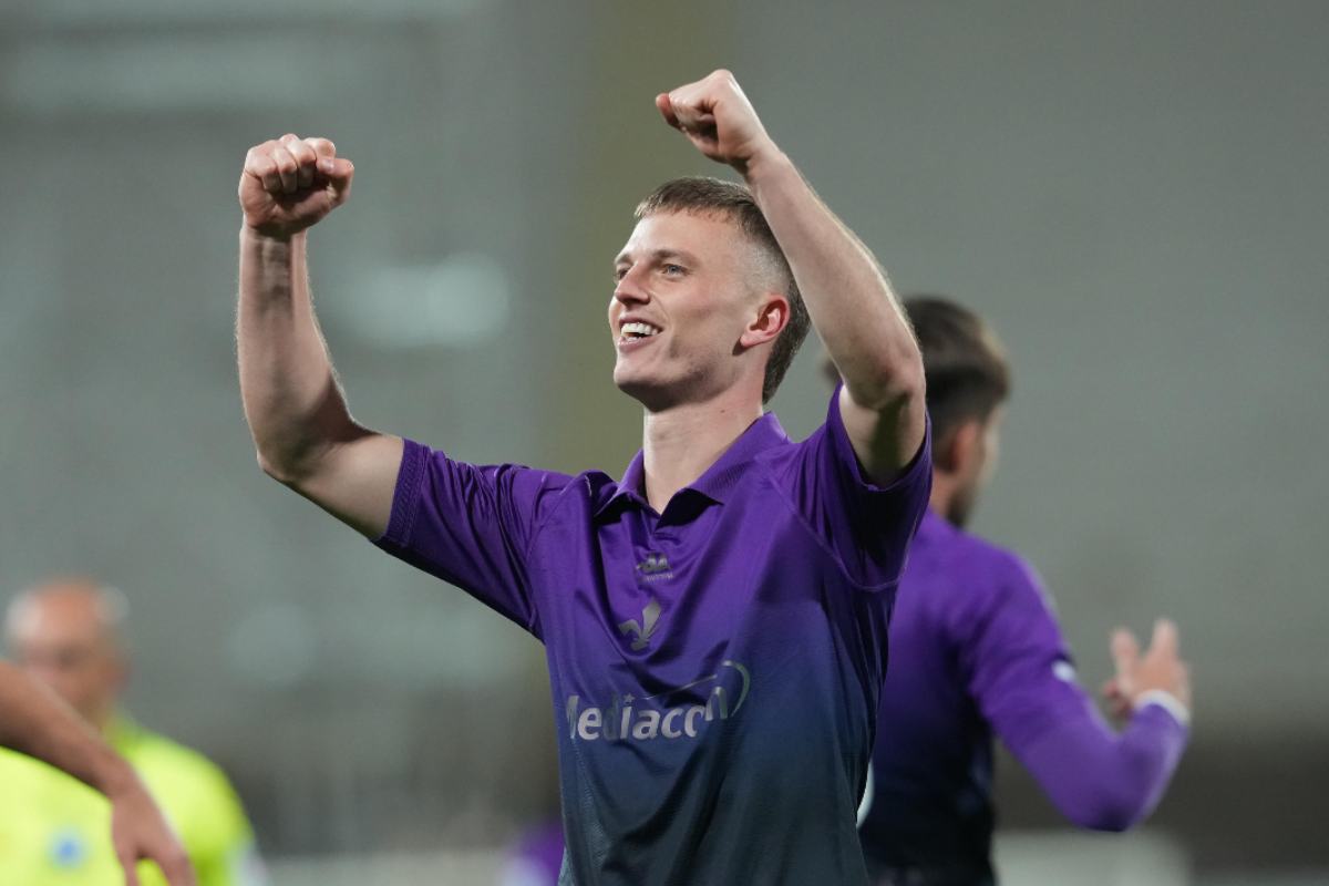 Albert Gudmundsson esulta