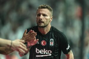 Ciro Immobile saluta