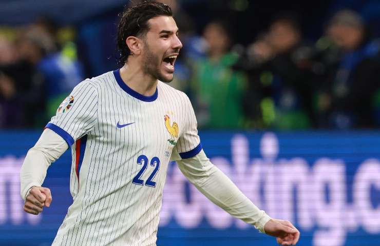 Theo Hernandez con la Francia