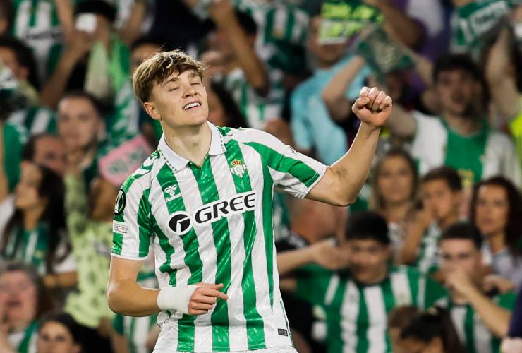 jesus rodriguez con la maglia del betis siviglia