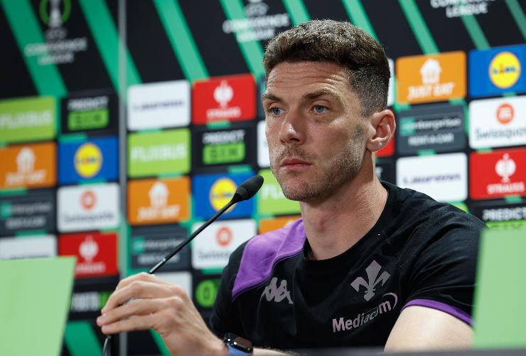 robin gosens in conferenza stampa