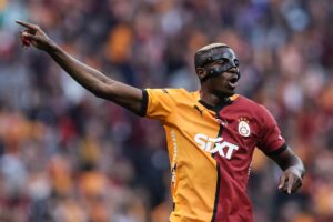victor osimhen con la maglia del Galatasaray
