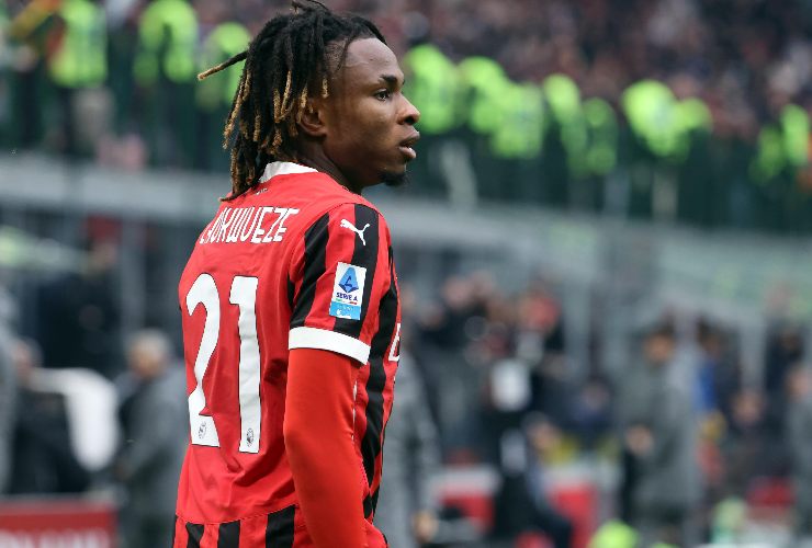 Chukwueze con la maglia del milan