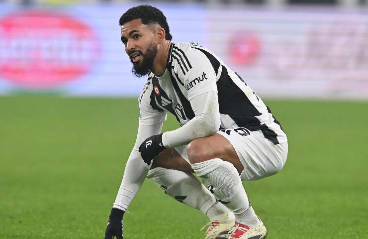 Douglas Luiz in maglia Juventus