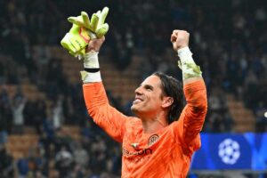 Yann Sommer esulta
