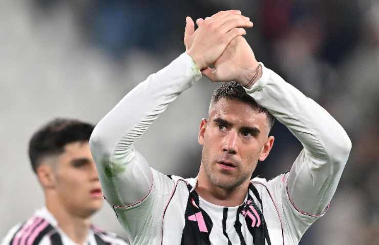 Vlahovic applaude