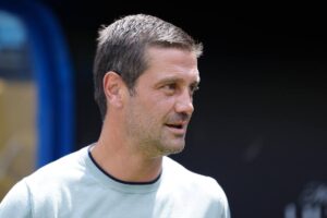 chivu in panchina con l'inter