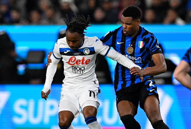 lookman in azione con l'atalanta 