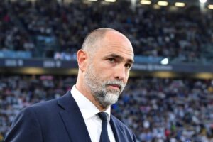 tudor in campo da allenatore della juventus