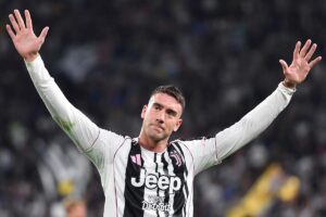 vlahovic in campo con la juventus