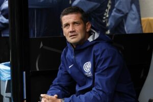 Cristian Chivu sulla panchina dell'Inter