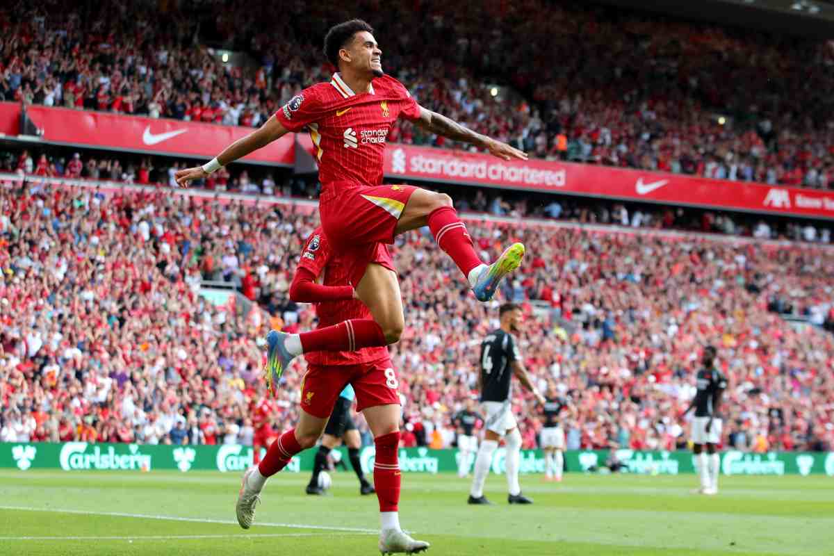 Luis Diaz esulta dopo un gol all'Arsenal