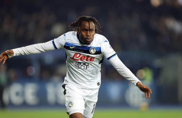 Lookman esulta