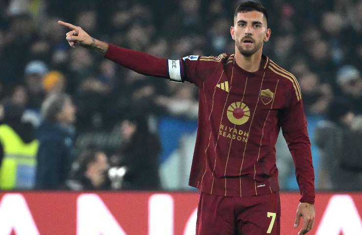 Lorenzo Pellegrini indica la via