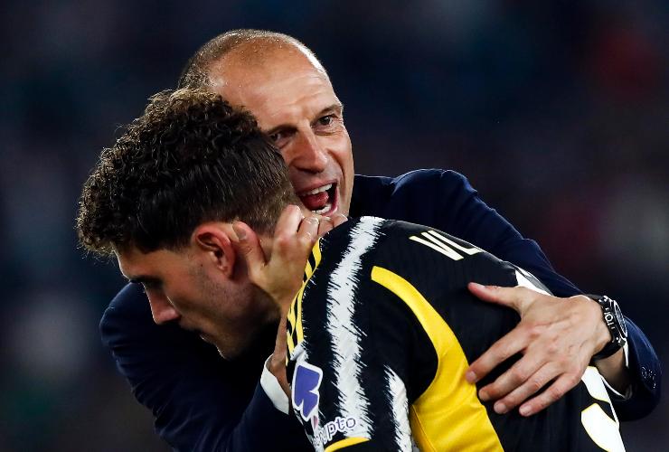 allegri abbraccia vlahovic
