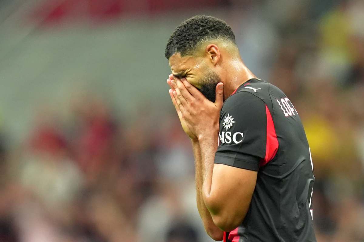 Loftus Cheek con le mani sul volto
