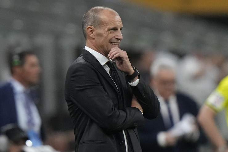 Massimiliano Allegri preoccupato a bordocampo