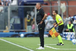 Maurizio Sarri a bordocampo