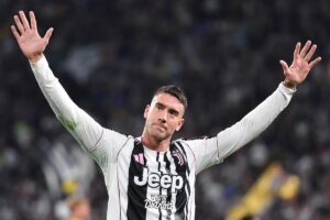 vlahovic esulta alla juventus