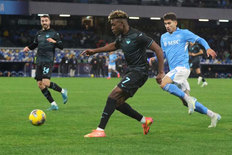 Dele-Bashiru in campo contro il Napoli