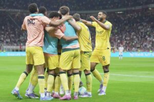 L'esultanza dei giocatori del Milan dopo il gol di Modric