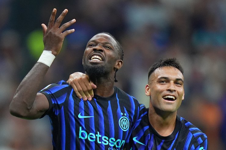 Lautaro e Thuram festeggiano il gol