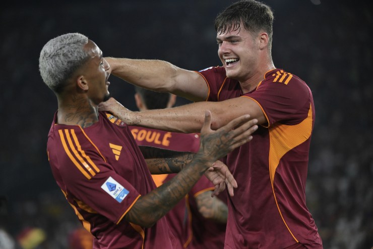 Wesley e Ferguson dopo il gol