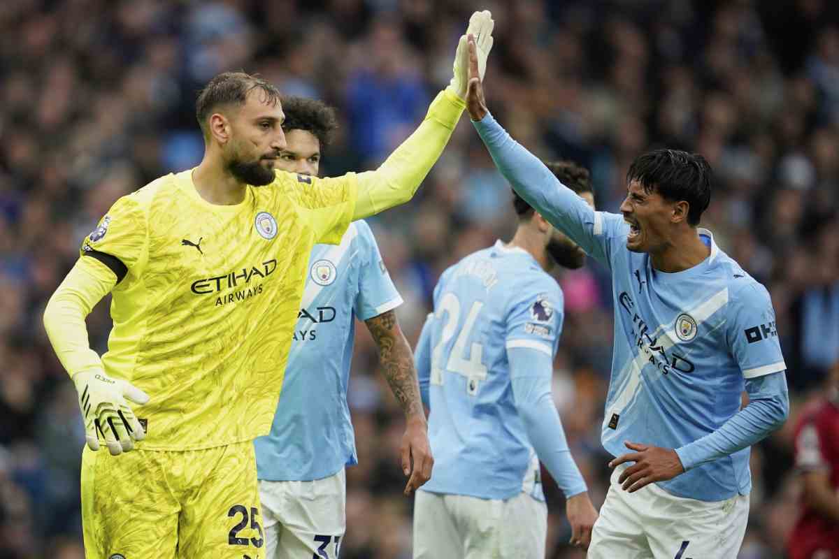 Donnarumma e Reijnders si danno il cinque