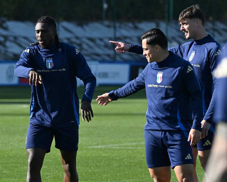 Kean Raspadori e Maldini in allenamento con l'Italia