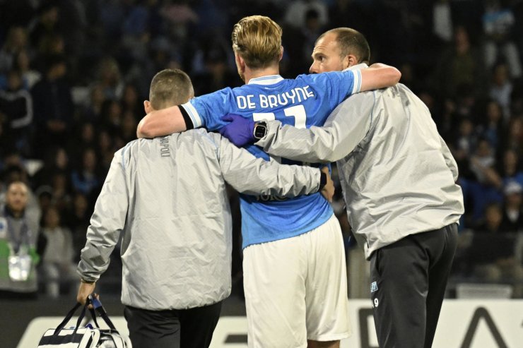 Kevin De Bruyne dopo l'infortunio in Napoli-Inter