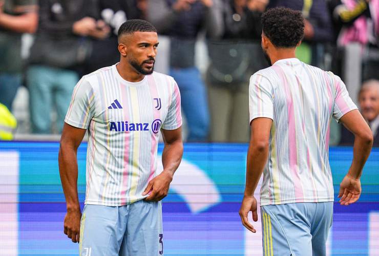 Gleison Bremer nel riscaldamento pre-partita