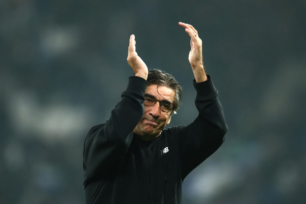 Ivan Juric applaude i tifosi dell'Atalanta