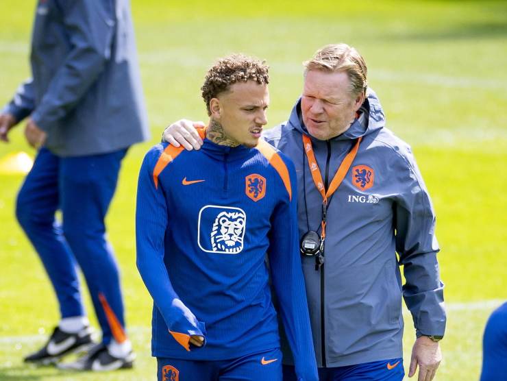 Noa Lang a colloquio con Ronald Koeman