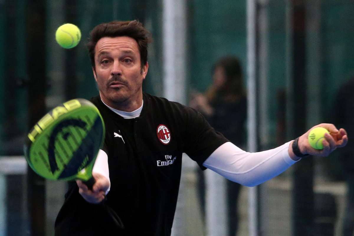 Massimo Oddo con la divisa del Milan