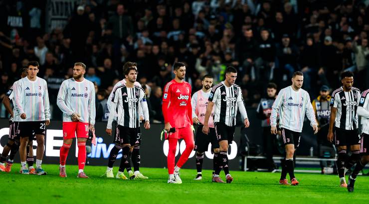 Giocatori della Juve a fine gara all'Olimpico