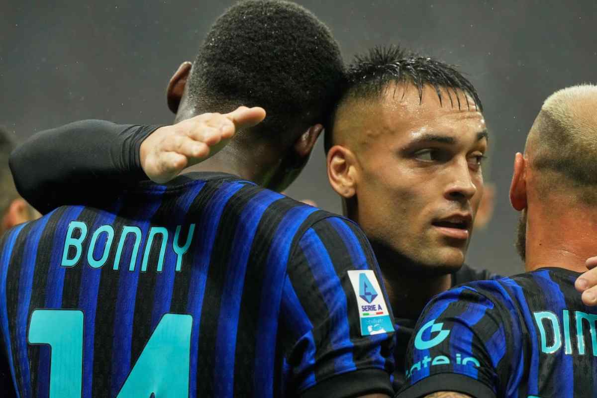 Lautaro Martnez abbraccia Bonny e Dimarco