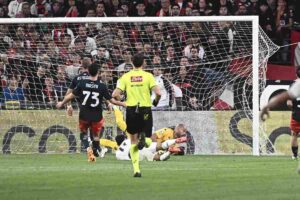 Un'azione di Genoa-Lazio