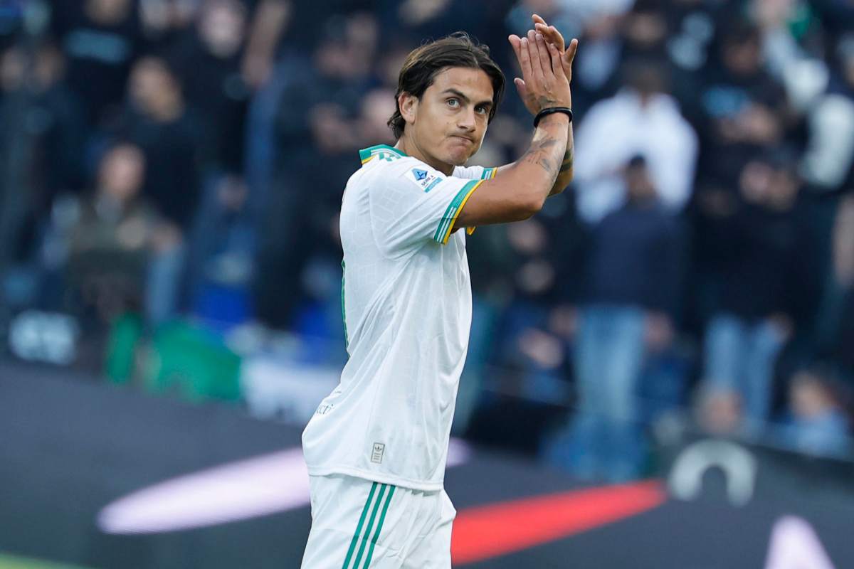 Dybala in campo con la Roma