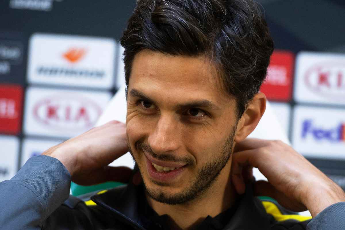 Ranocchia sorridente in conferenza