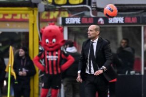 Allegri a bordo campo a San Siro