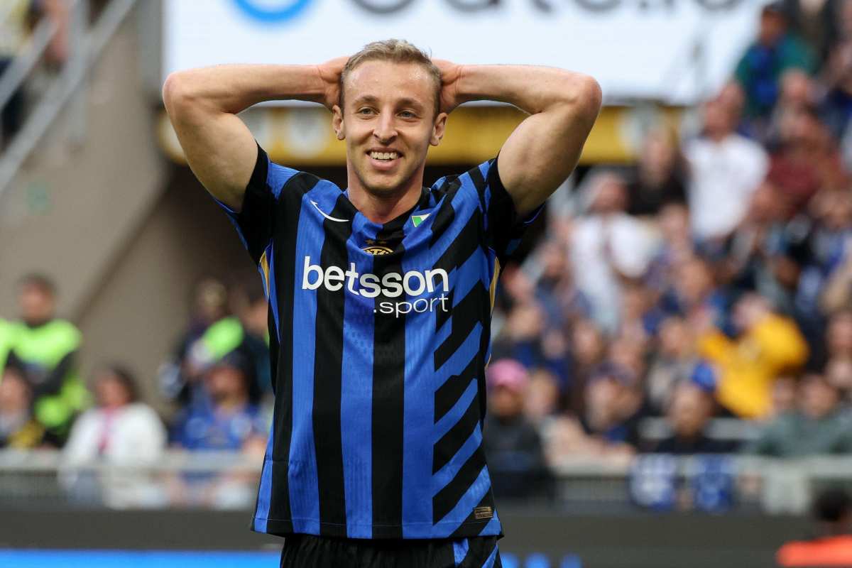 Davide Frattesi con la maglia dell'Inter