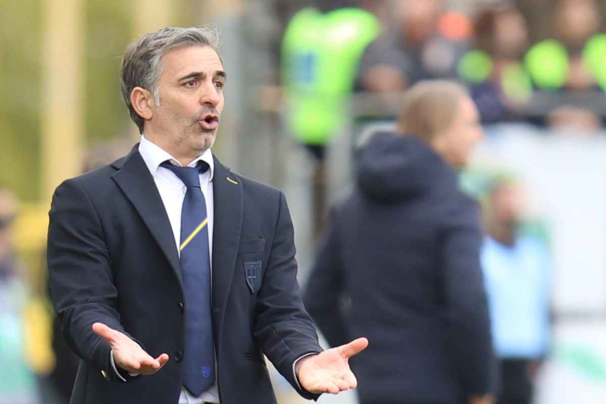 Pecchia a bordo campo