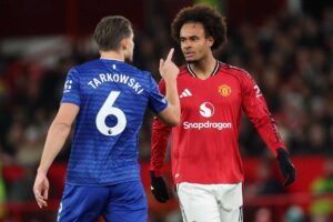 Zirkzee con la maglia dello United